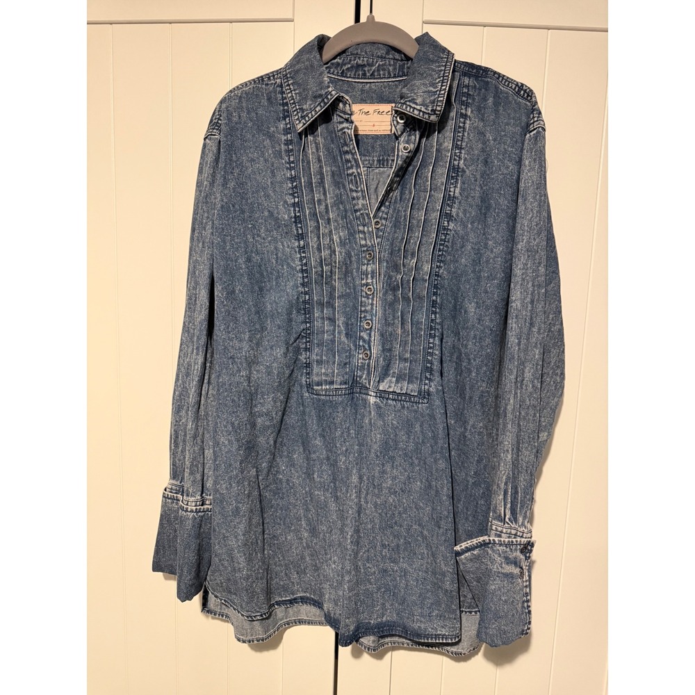 Free People We The Free Acid Wash Denim Pintuck Tunic Top Blue Small NWT